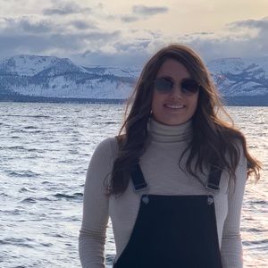 Meet your Posher, Lauren